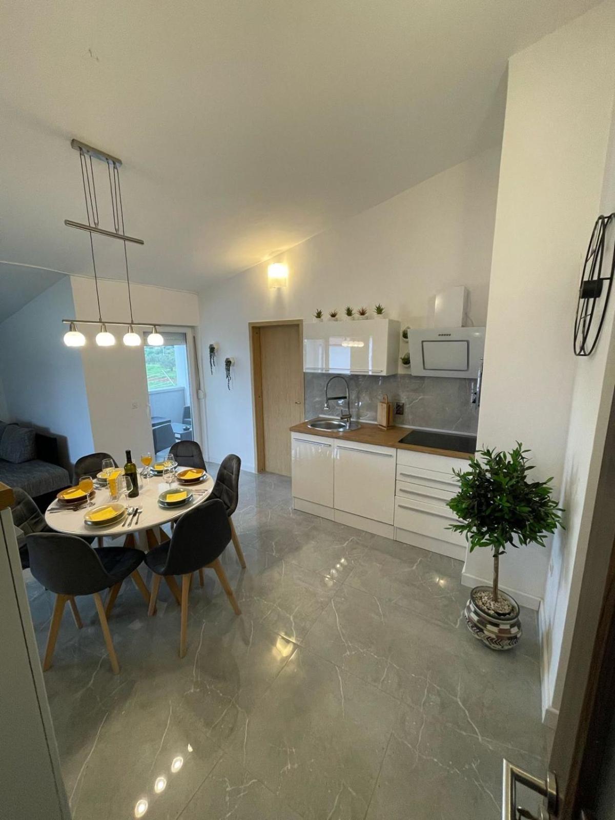 Apartments Mia Bibinje Eksteriør bilde